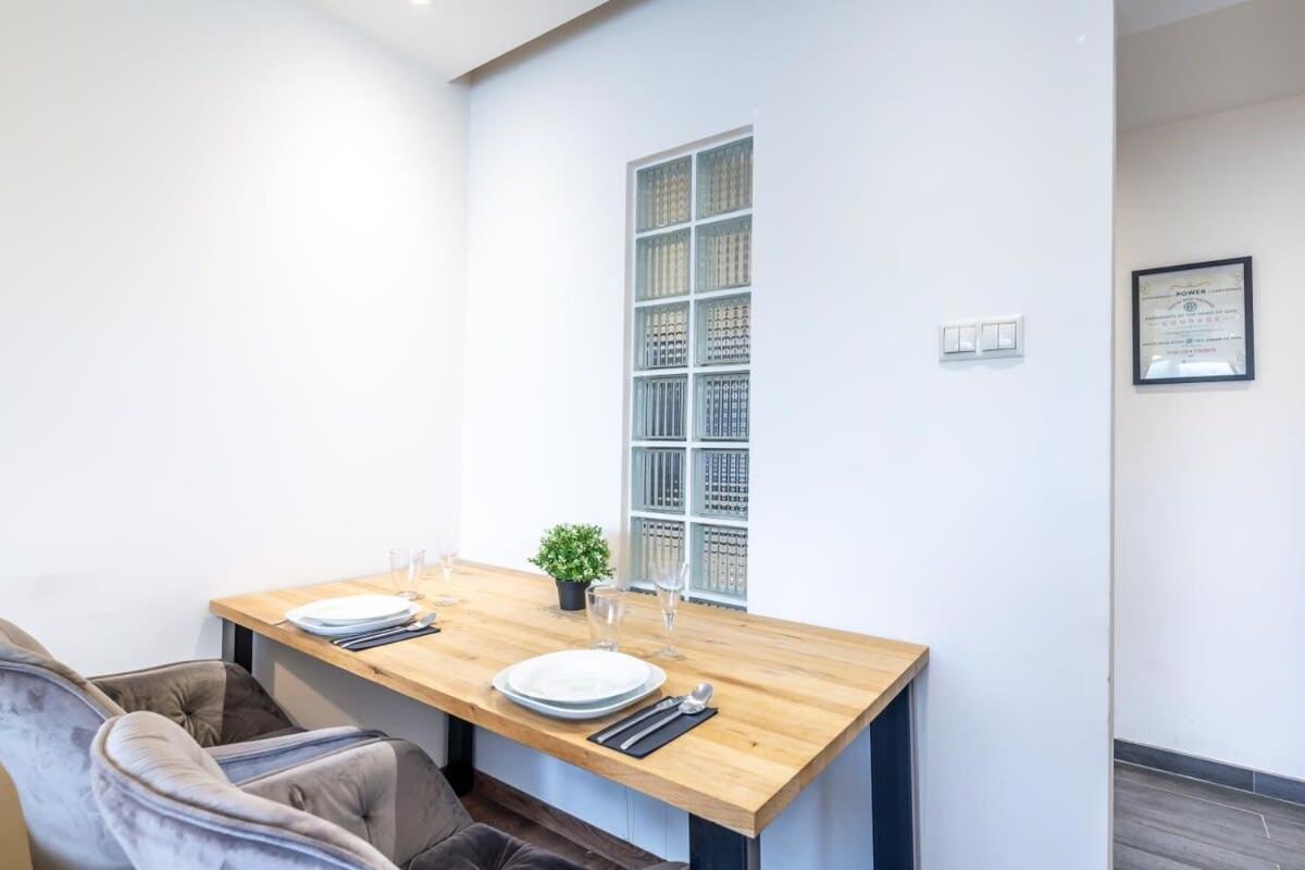 Cozy Quiet Apartment With A Balcony 부다페스트 외부 사진