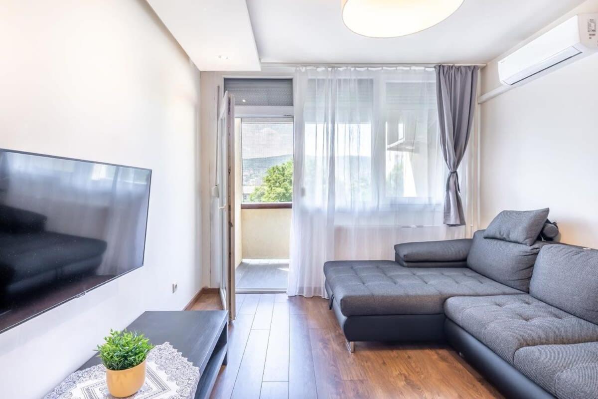 Cozy Quiet Apartment With A Balcony 부다페스트 외부 사진