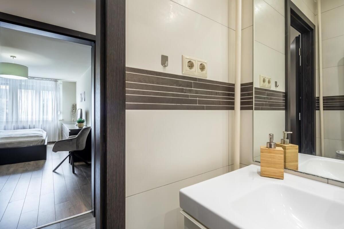 Cozy Quiet Apartment With A Balcony 부다페스트 외부 사진